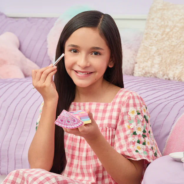 MAKE IT REAL THAT TAKES THE CAKE COSMETIC SET