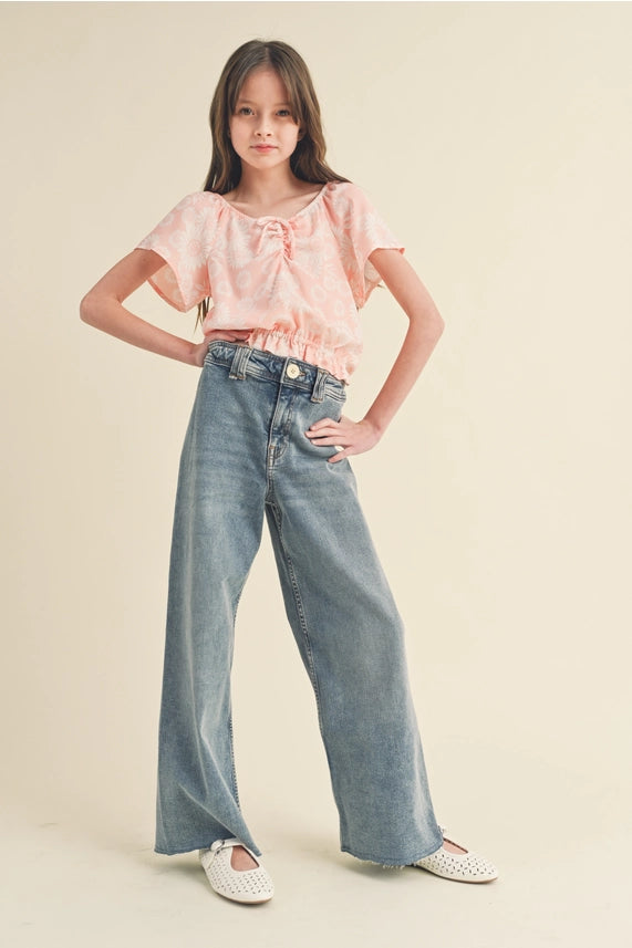 HEART AND ARROW SHORT SLEEVE CINCHED FRONT TOP