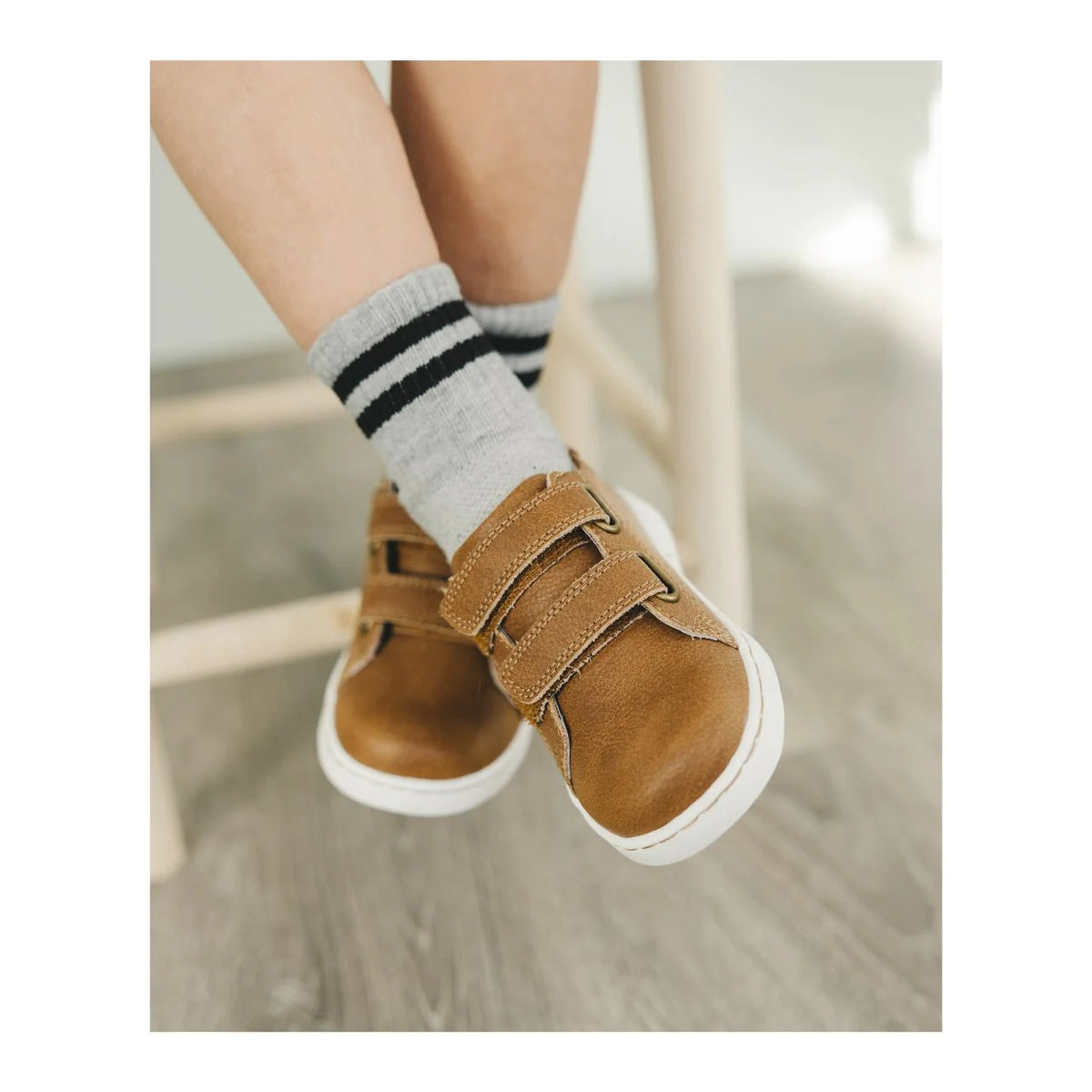 LAMOUR KYLE DOUBLE STRAP SNEAKER CHESNUT