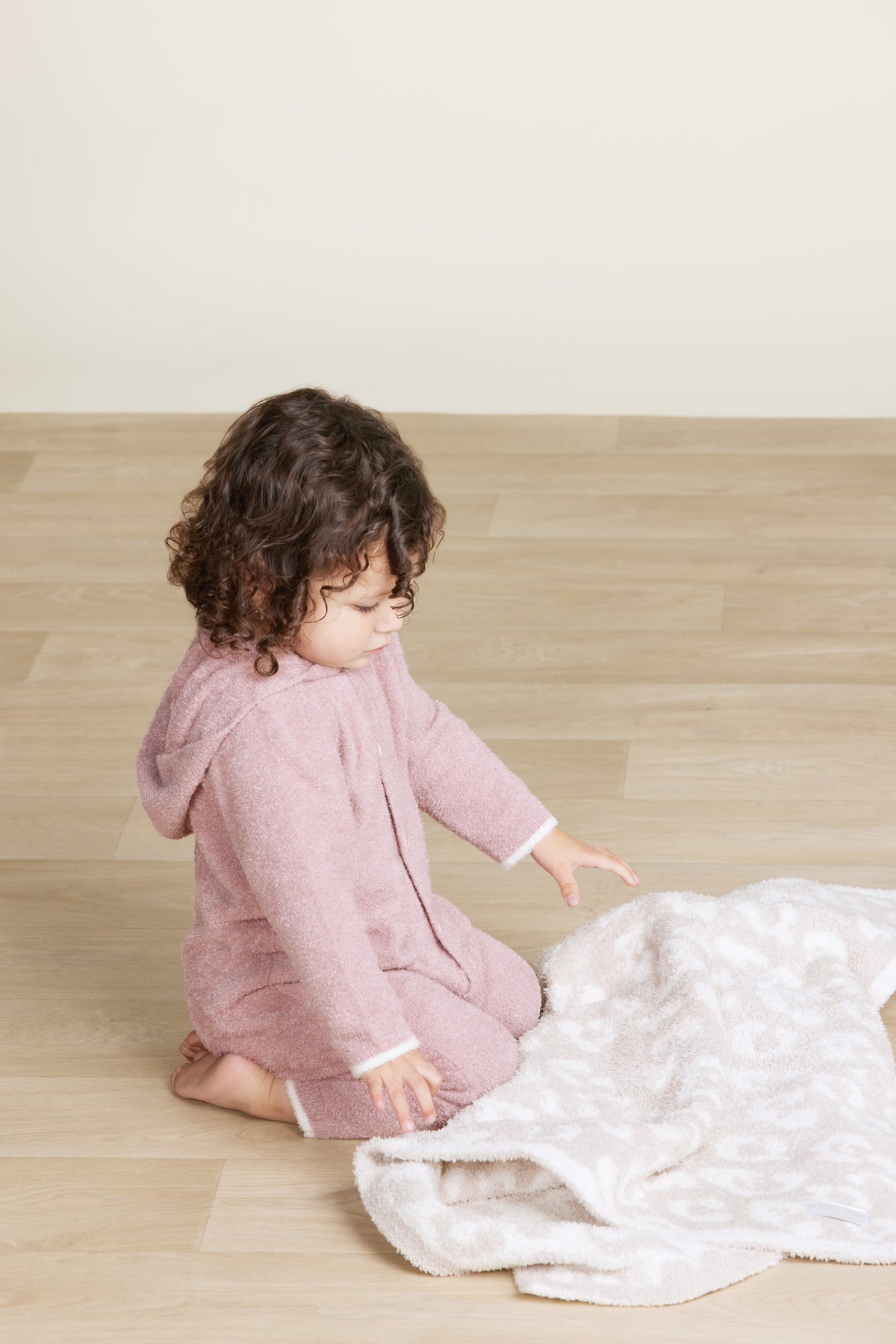 BAREFOOT DREAMS COZY CHIC BAREFOOT IN THE WILD BABY BLANKET