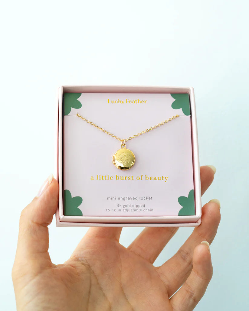 LUCKY FEATHER MINI ENGRAVED LOCKET XO