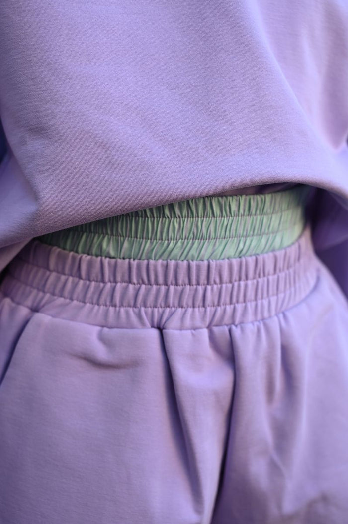 PLEAT COMER SHORTS PURPLE