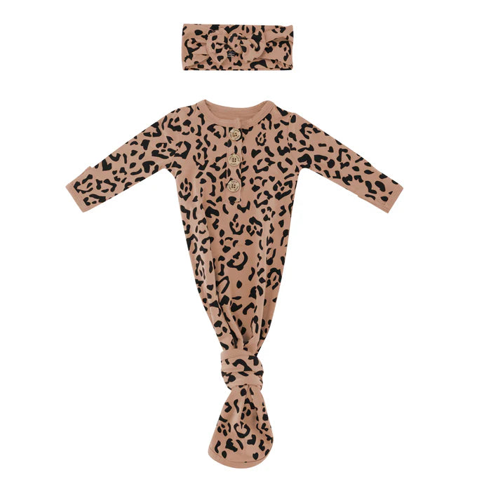 KYTE BABY KNOTTED GOWN WITH HAT SET LATTE LEOPARD
