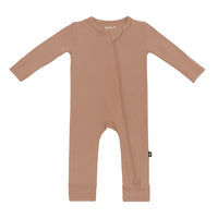 KYTE BABY ZIPPERED ROMPER IN LATTE