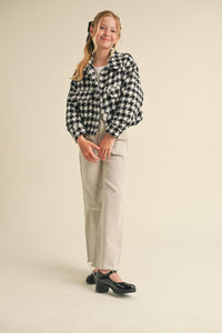HEART AND ARROW BLACK AND WHITE HOUNDSTOOTH CROPPED SHACKET