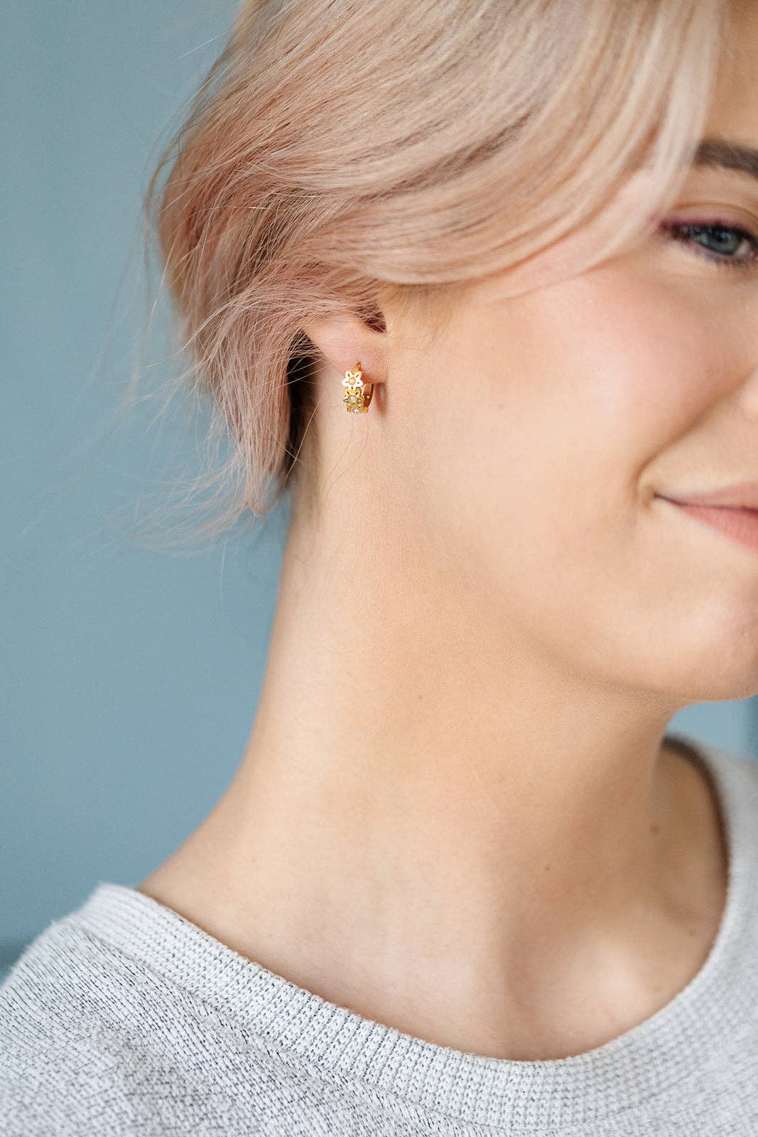 Pip Pop Post Daisy Hoop Earrings