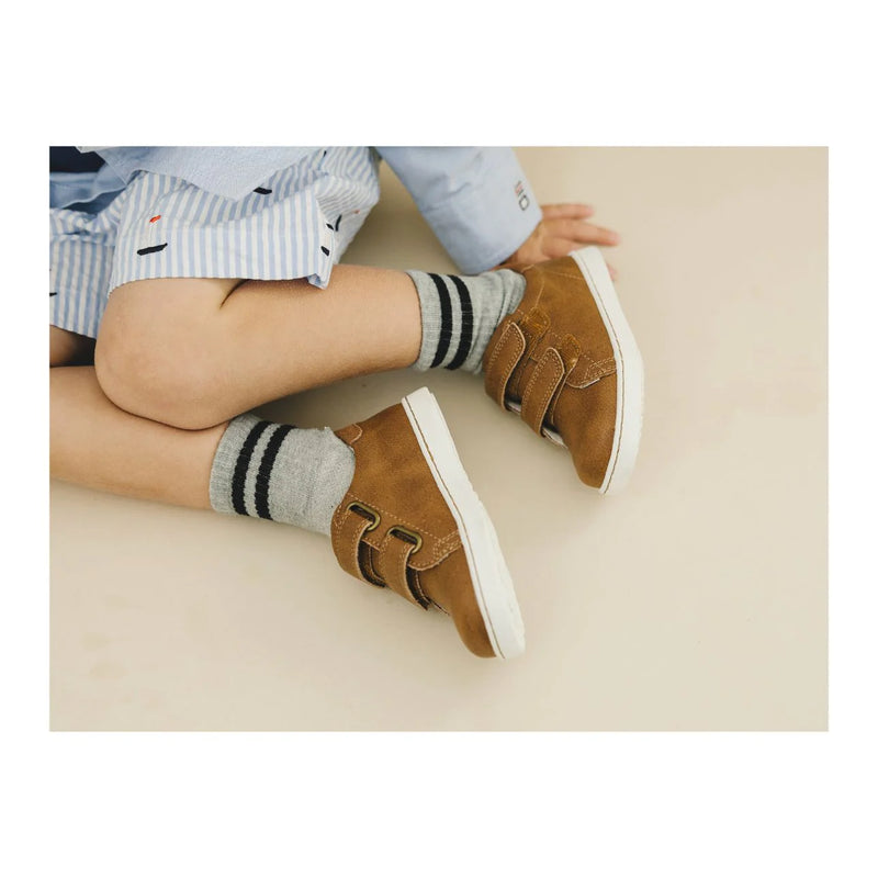 LAMOUR KYLE DOUBLE STRAP SNEAKER CHESNUT