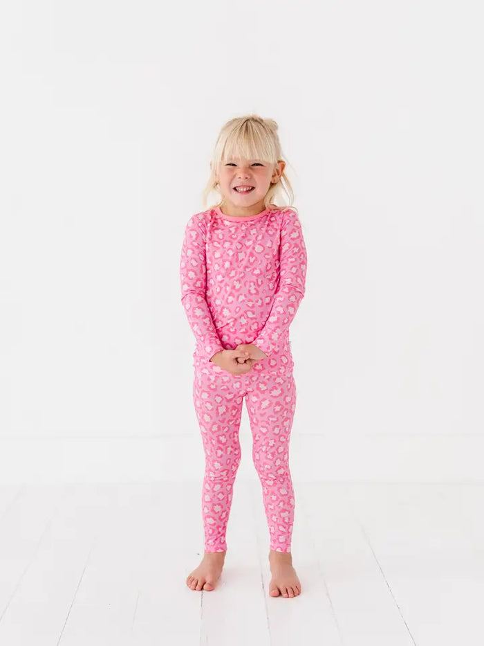 MACARON & ME PINK LEOPARD BOWS LONG SLEEVE JAMMIES SET