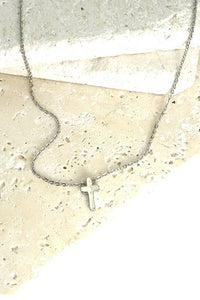 Josslyn Classic Mini Cross Necklace Gold