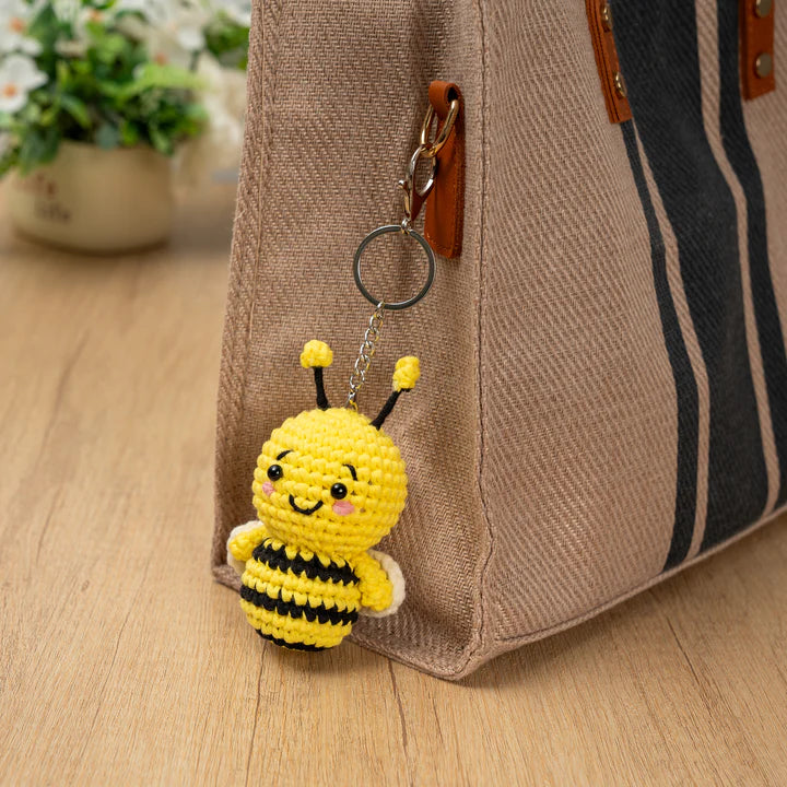 Threadies Crochet Kit Beatrice The Bee