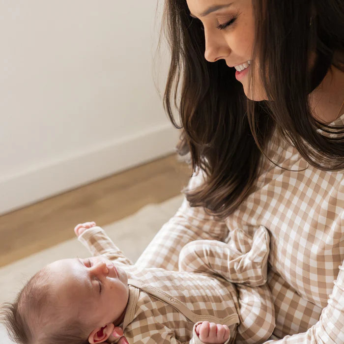 KYTE BABY TAKE ME HOME SET WITH CAP IN GINGHAM BISQUE