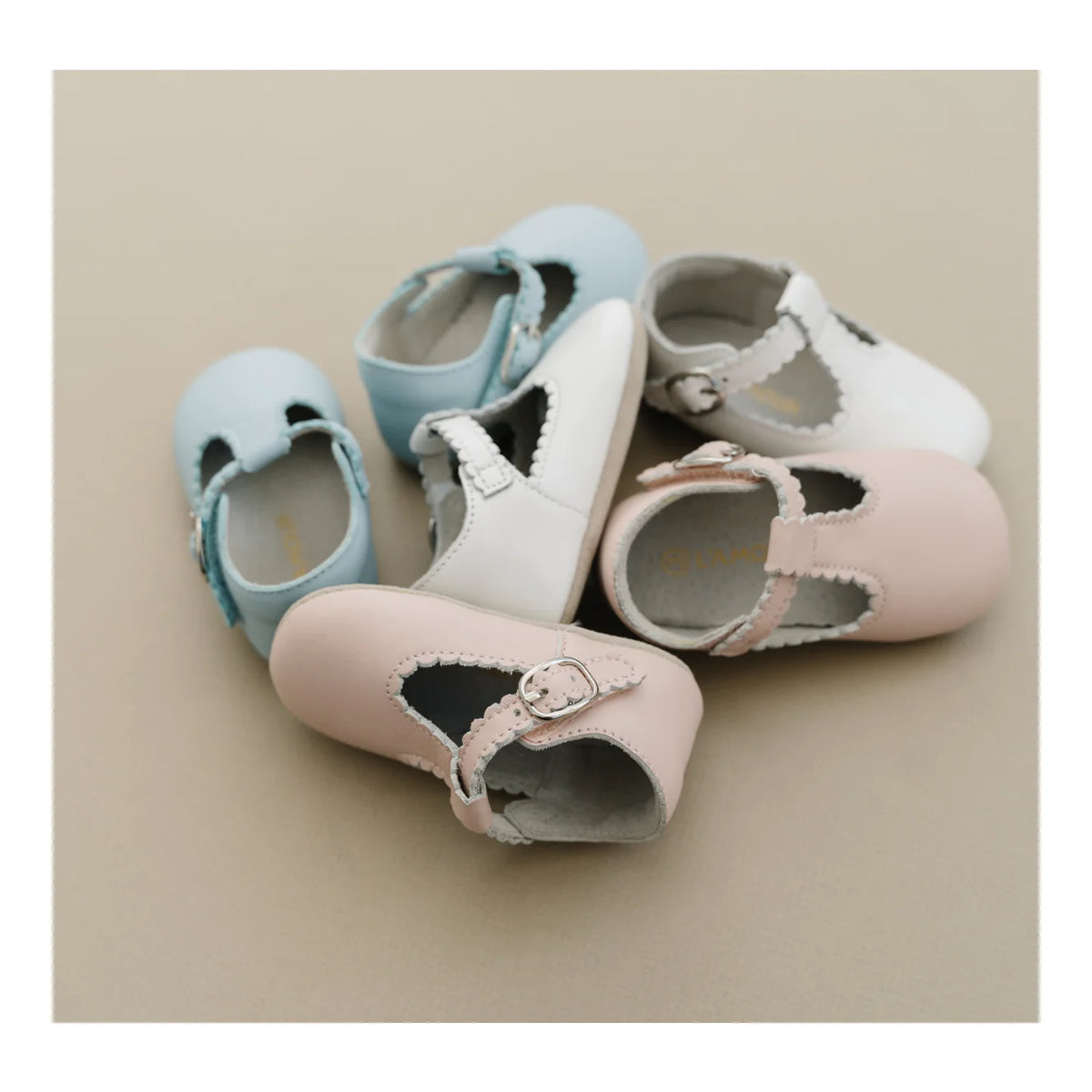 LAMOUR ELODIE SCALLOPED T-STRAP MARY JANE CRIB SHOES PINK