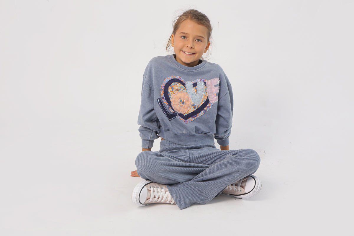 JOYOUS & FREE LOVE HEART SWEATSHIRT