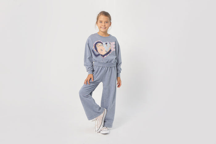 JOYOUS & FREE LOVE HEART SWEATSHIRT