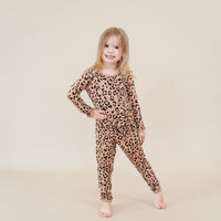 KYTE BABY LONG SLEEVE PAJAMAS LATTE LEOPARD