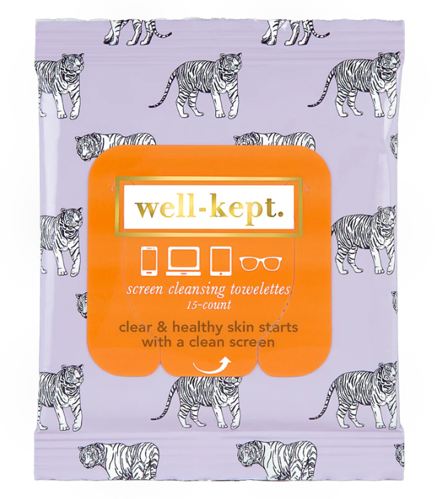 WELL-KEPT TIGER POSE TRAVEL PACK