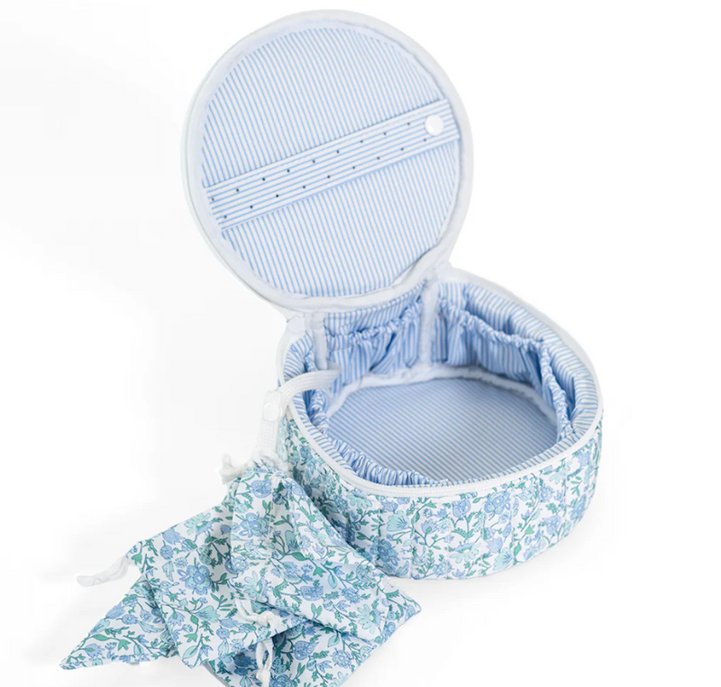 TRVL QUITLED JEWEL ROUND HAMPTON FLORAL