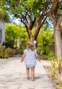 RAMONA RUFFLE BUBBLE HANDFUL OF HYDRANGEAS