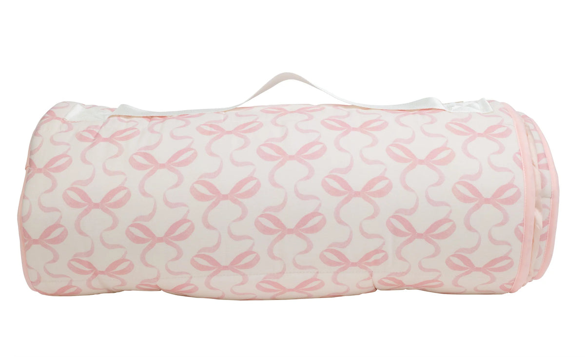 APPLE OF MY ISLA NAPMAT BOWS ON PINK