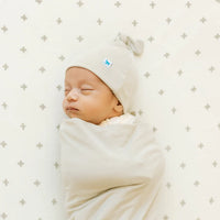 LITTLE UNICORN STRETCH SWADDLE AND HAT SET PEBBLE