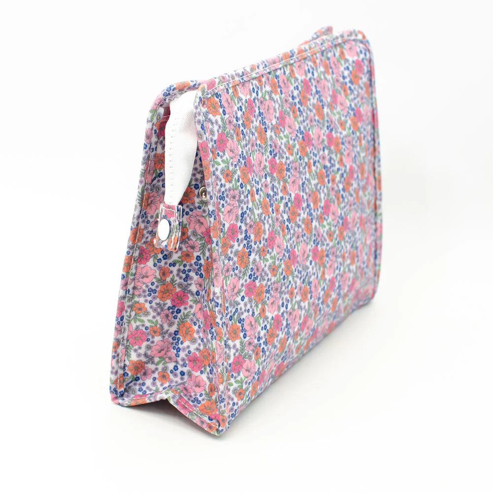 TRVL ROADIE LARGE ZIP POUCH GARDEN FLORAL