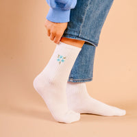 EMBROIDERED CREW SOCKS BLUE FLORAL