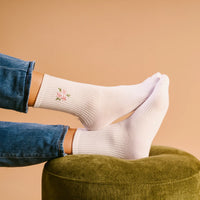 EMBROIDERED CREW SOCKS FLORAL PINK