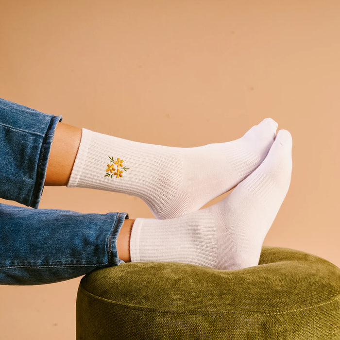 EMBROIDERED CREW SOCKS YELLOW FLORAL