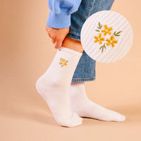 EMBROIDERED CREW SOCKS YELLOW FLORAL