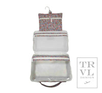 TRVL BUNDLE UP HANGING TOILETRY BAG  GARDEN FLORAL