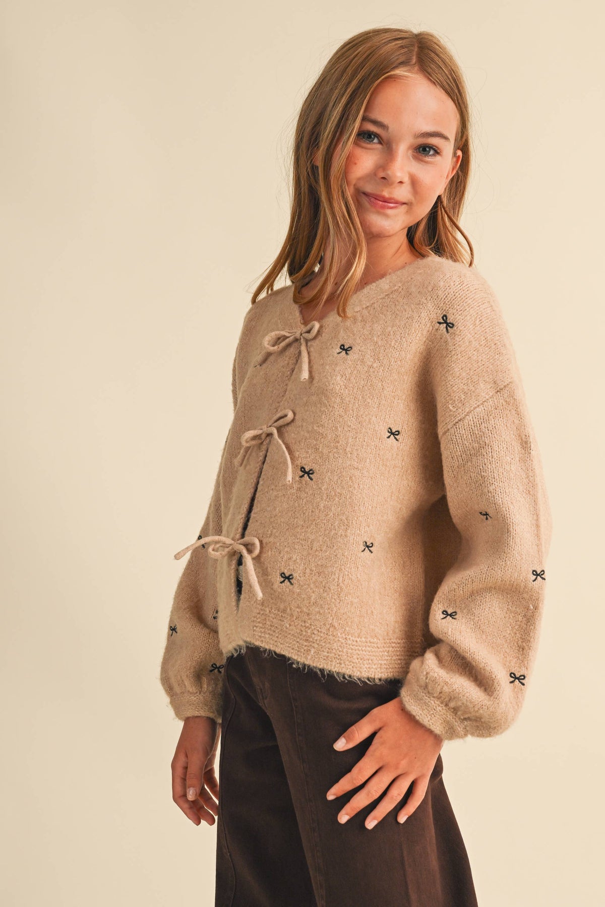 Heart & Arrow Tween Girls Bow Embroidery Sweater