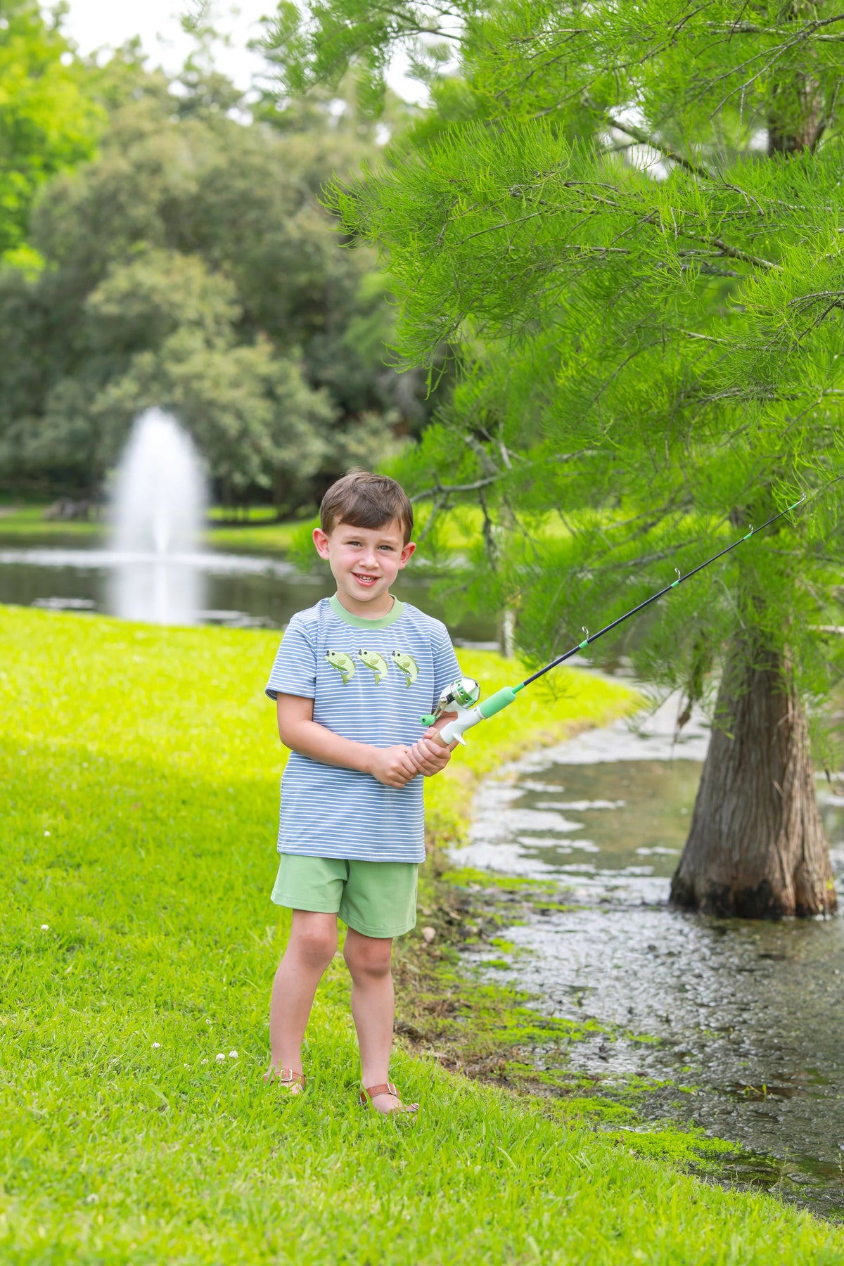 HOOKED ON FISHING SHORT SET