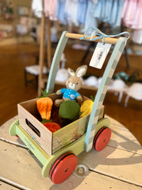 PETER RABBIT WAGON & VEGGIE SET