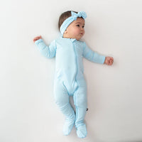 KYTE BABY ZIPPERED FOOTIE IN POWDER