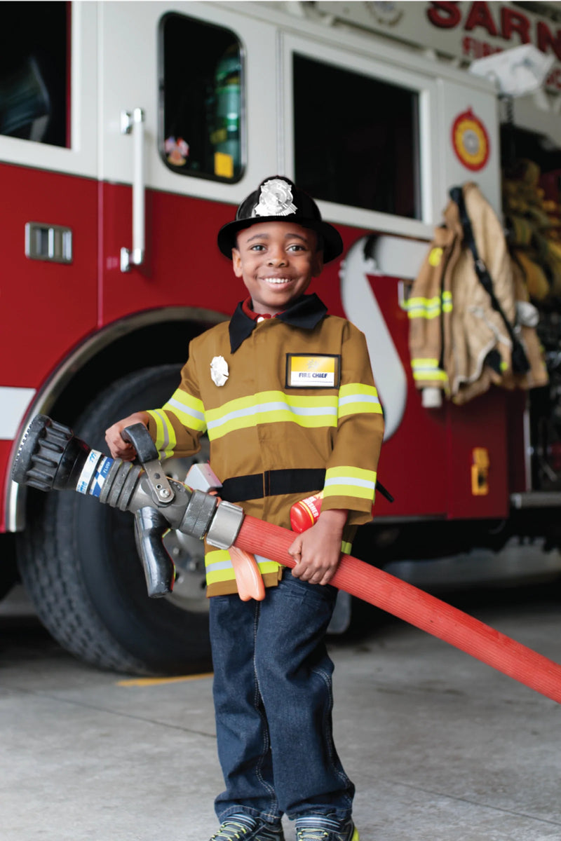 GREAT PRETENDERS FIREFIGHTER SET WITH ACCESSORIES