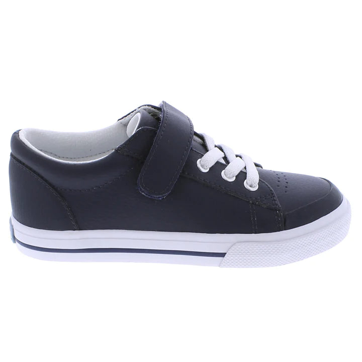 FOOTMATES REESE NAVY LEATHER.